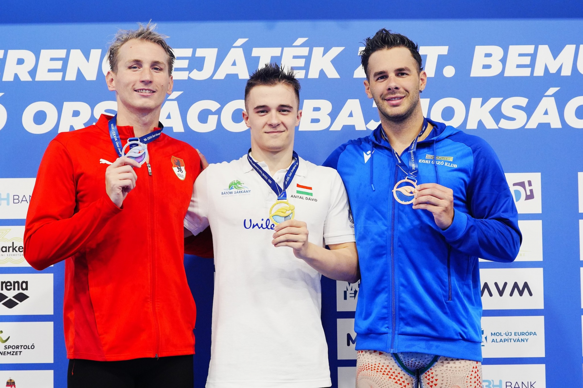 FELNŐTT BAJNOK LETT ANTAL DÁVID