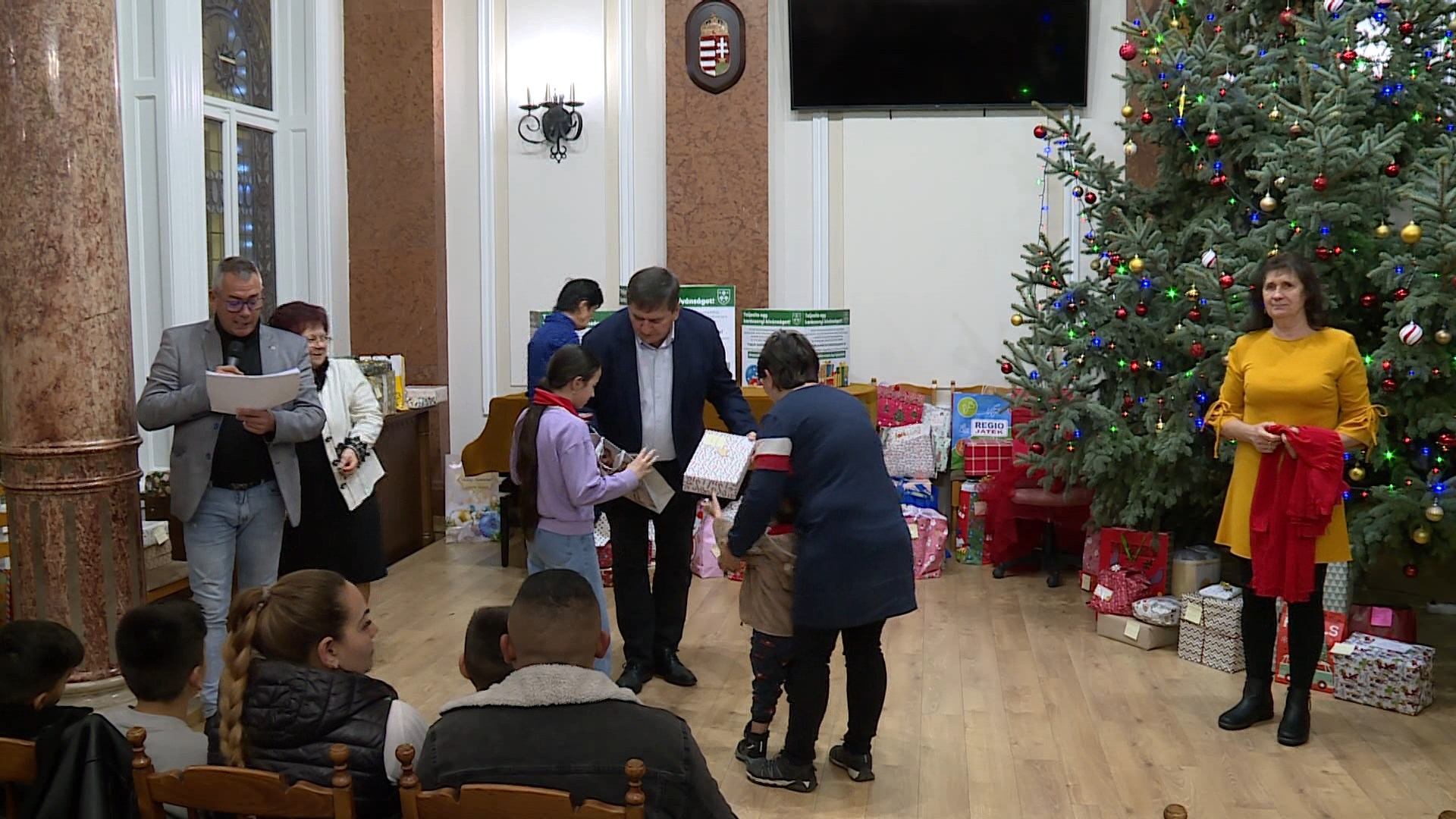 TELJESÜLTEK A KARÁCSONYI KÍVÁNSÁGOK