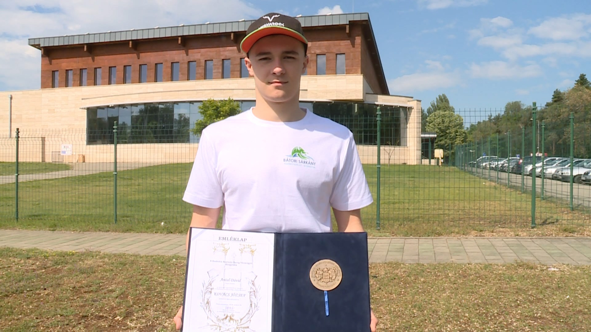 A MEGYEI KÖZGYŰLÉS SPORTDÍJÁT KAPTA ANTAL DÁVID