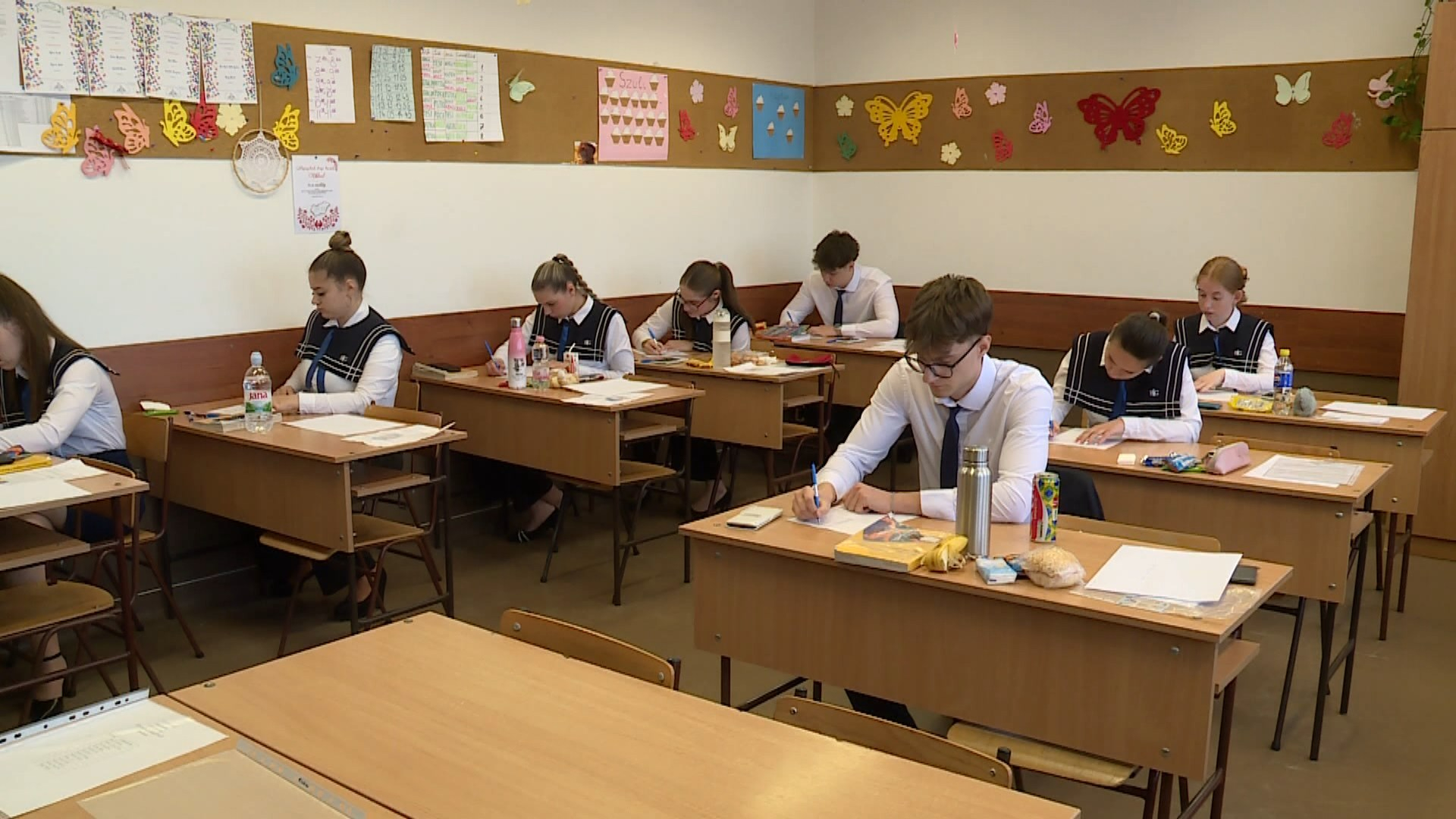 ZAJLANAK AZ ÍRÁSBELI ÉRETTSÉGI VIZSGÁK