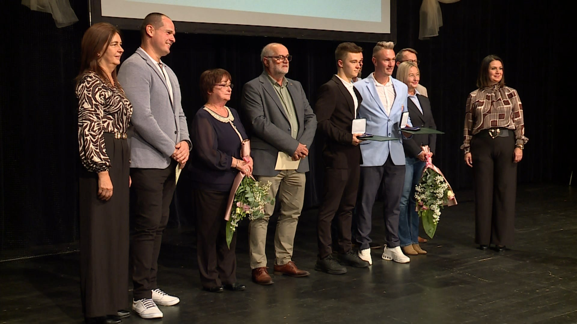 TEHETSÉGES SPORTOLÓK KÖSZÖNTÉSE – NYÍRBÁTORI CENTENÁRIUMI SPORT ÉRDEMÉREM KITÜNTETETTJEI