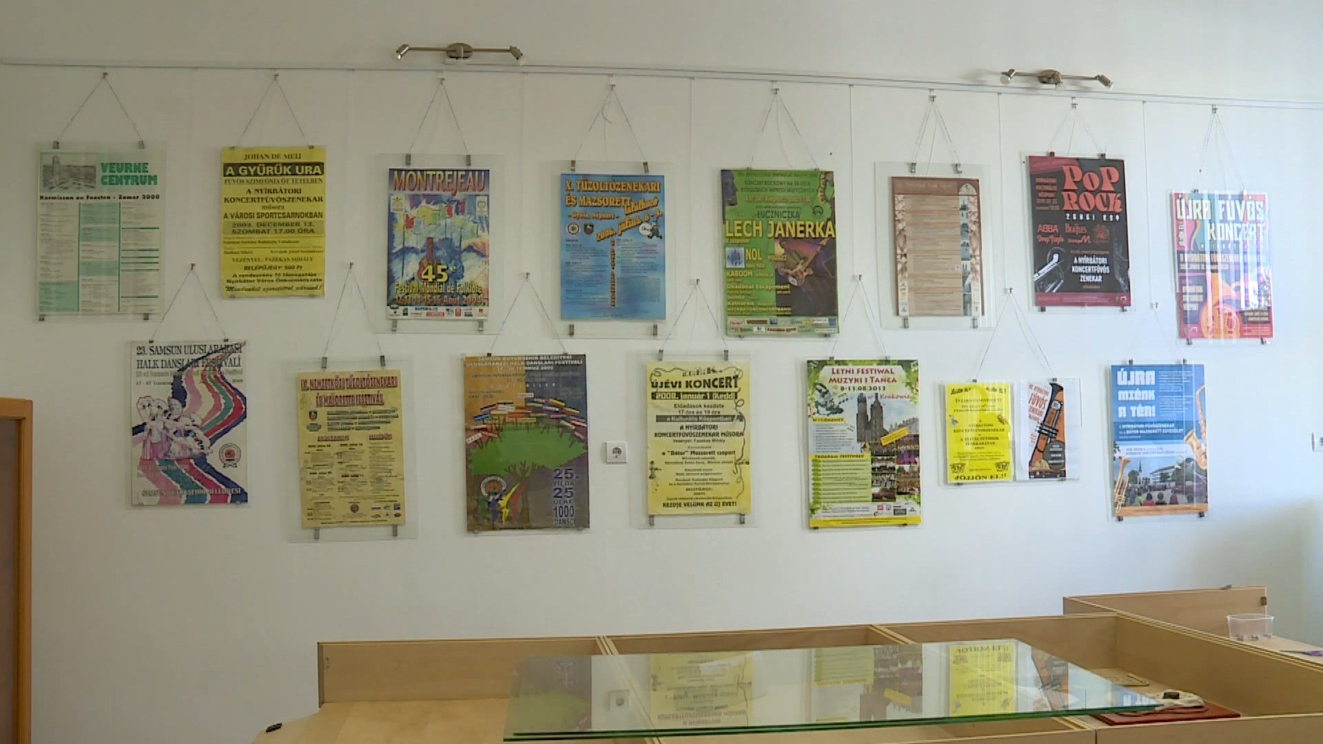 JUBILÁLÓ ZENEI EGYÜTTESEK KIÁLLÍTÁSA A GALÉRIÁBAN