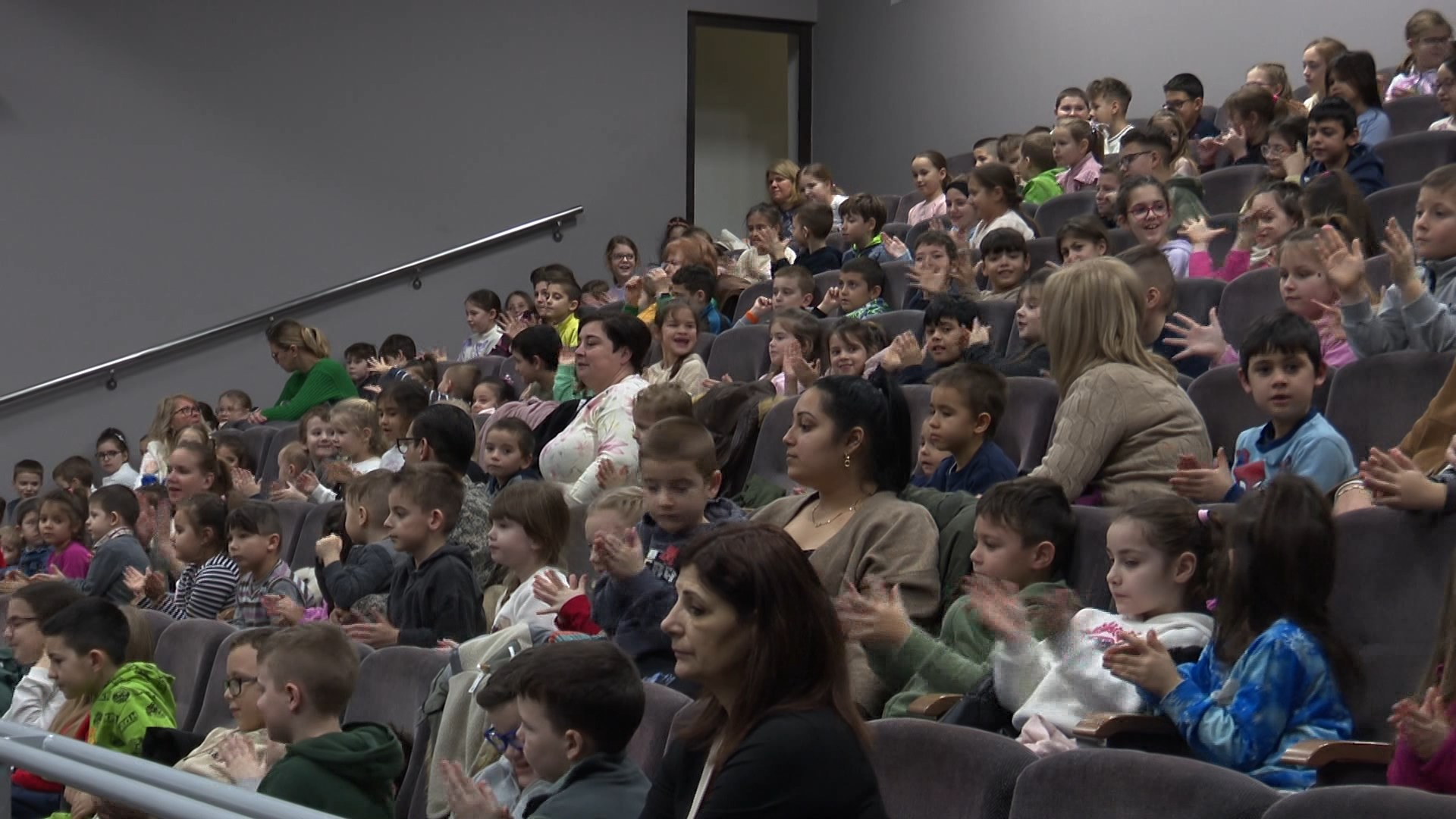 SZÍNHÁZ, KIÁLLÍTÁS, VÁSÁR, KONCERT