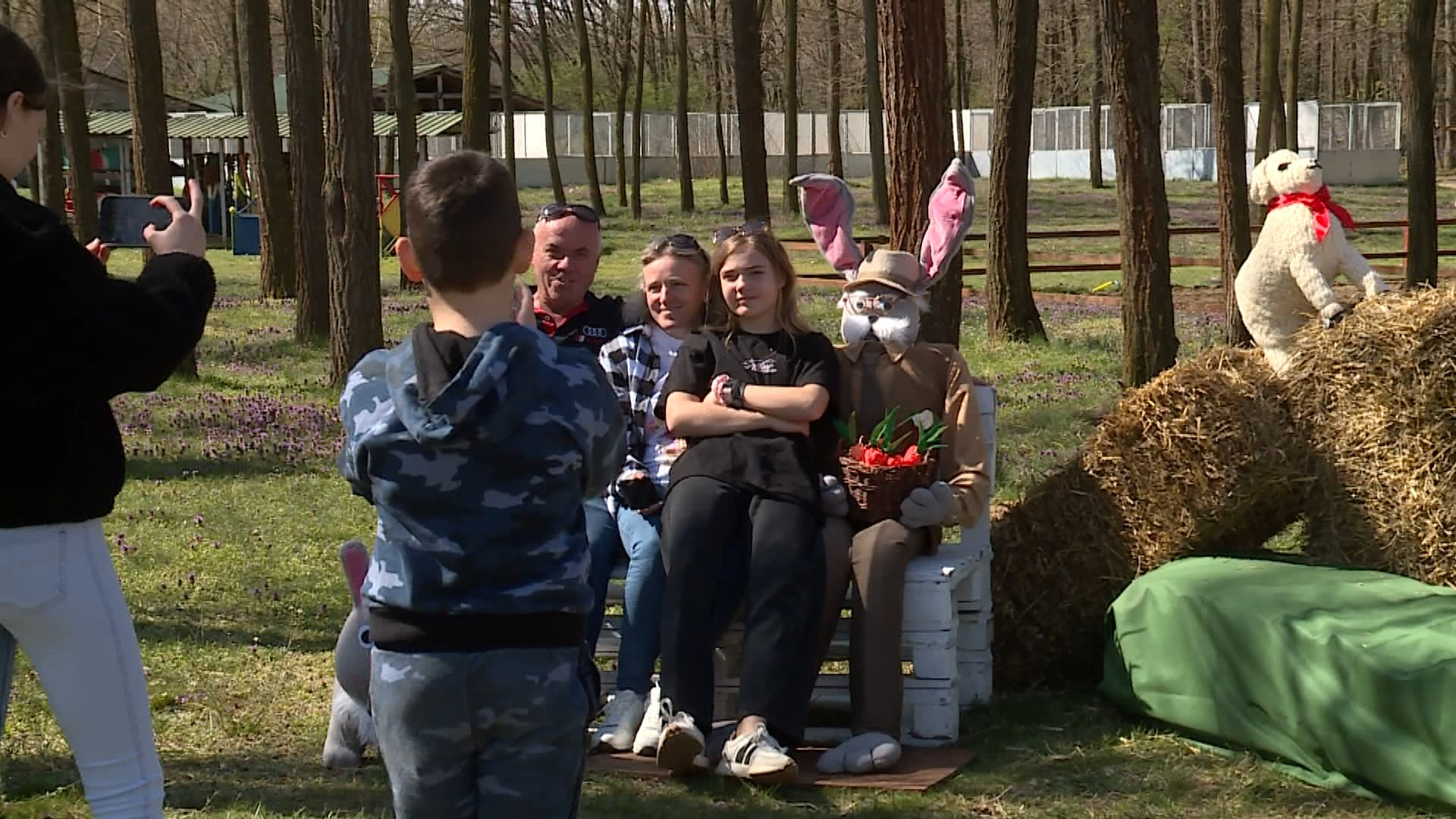 husveti-jatszohaz-a-fedeles-lovardaban