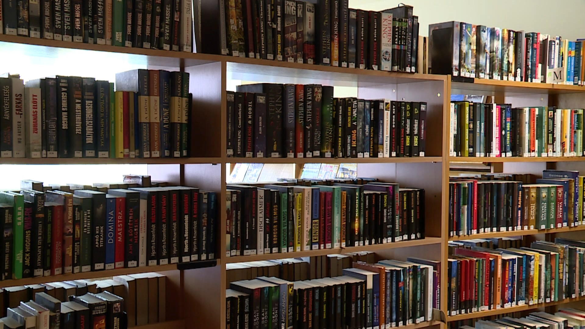 konyvtar-ajandek-jar-a-beiratkozoknak