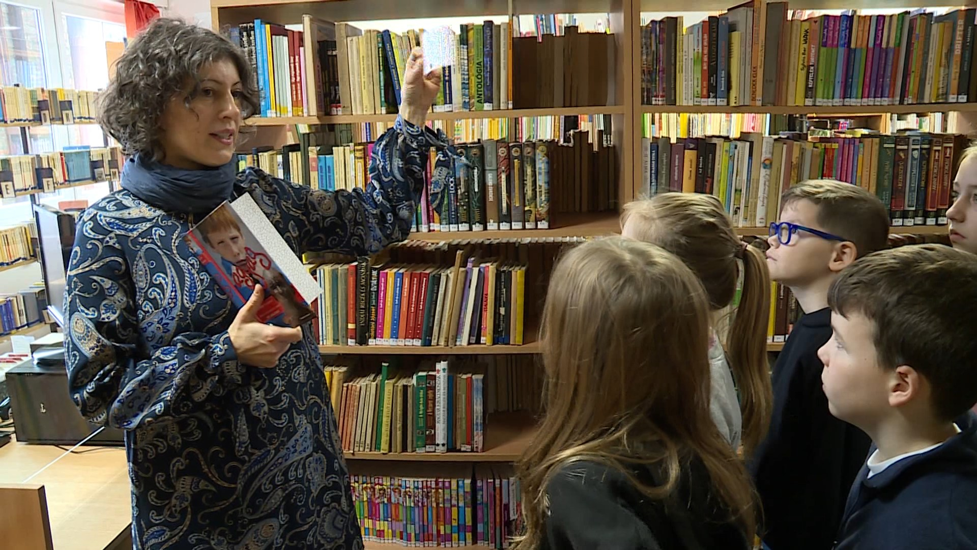 A KÖNYVTÁR AZ A HELY, AHOL...