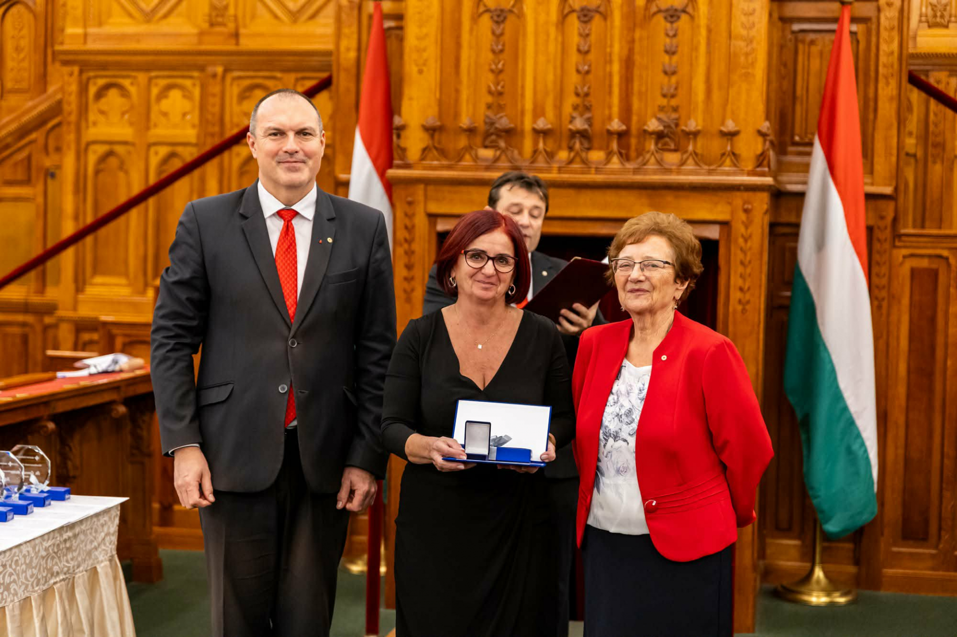 A VÉRADÁS JÓ SZOKÁS