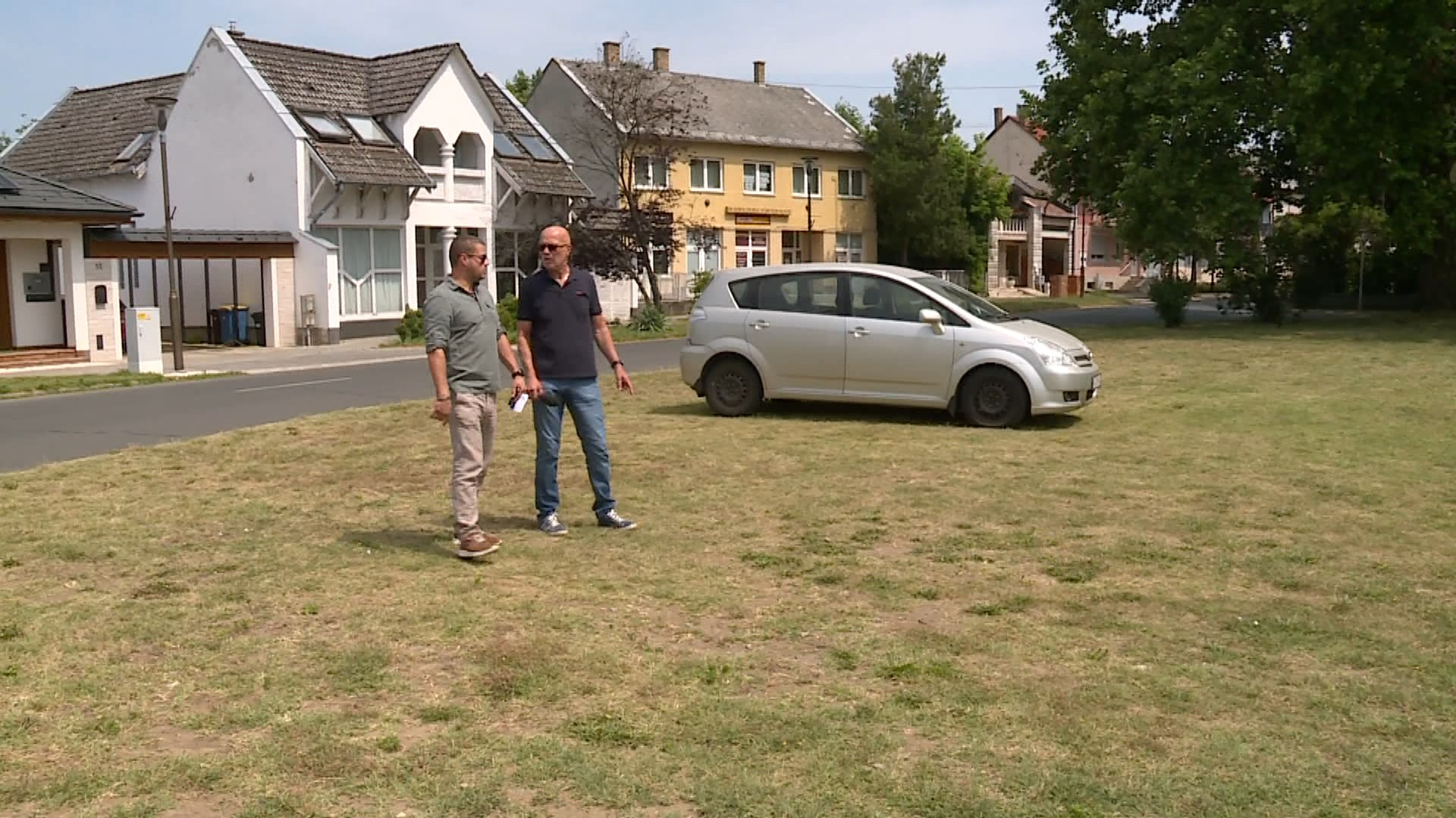 BÜNTETIK A TILOSBAN PARKOLÓKAT